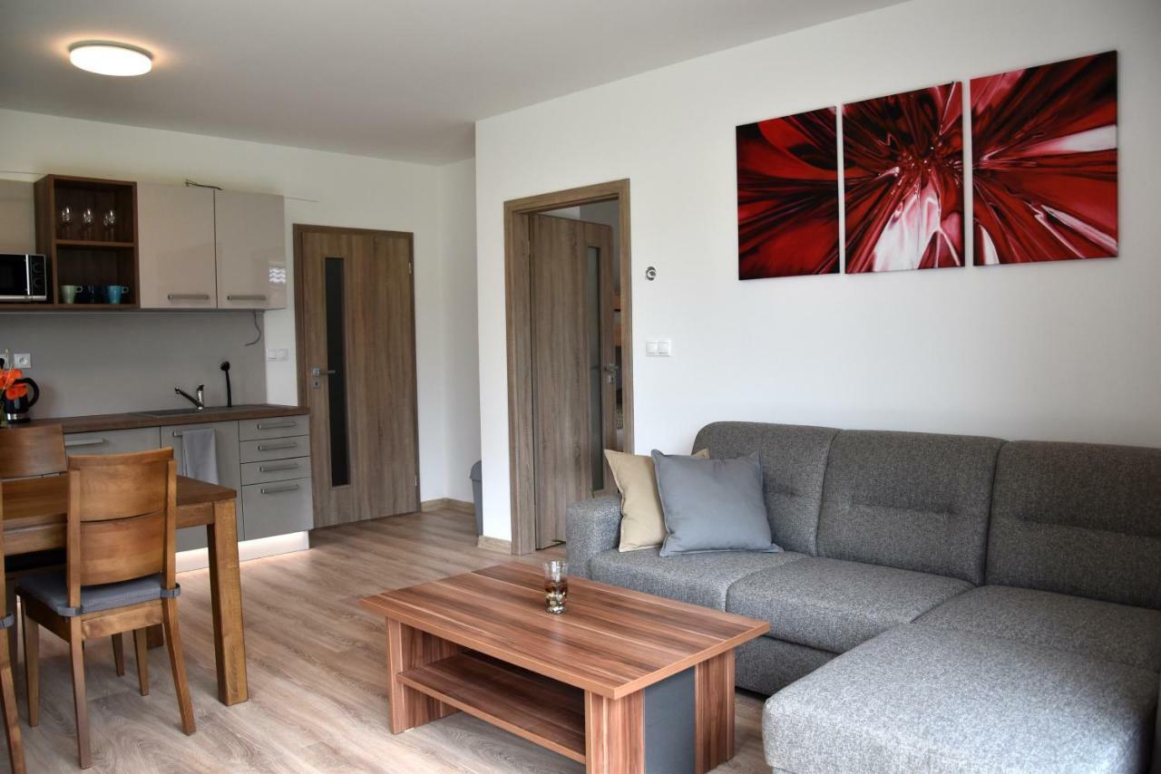 Appartamento Elemir Bešeňová Esterno foto
