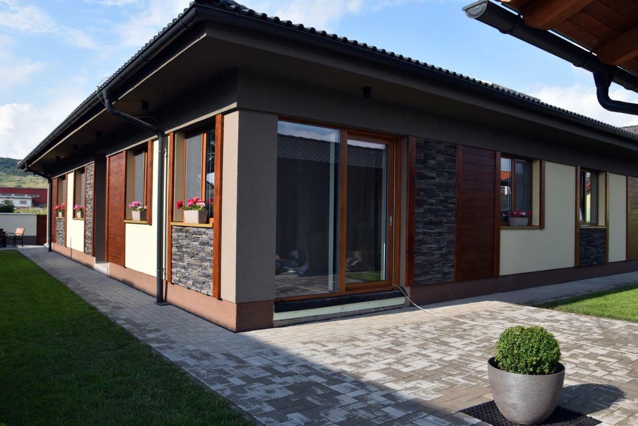 Appartamento Elemir Bešeňová Esterno foto
